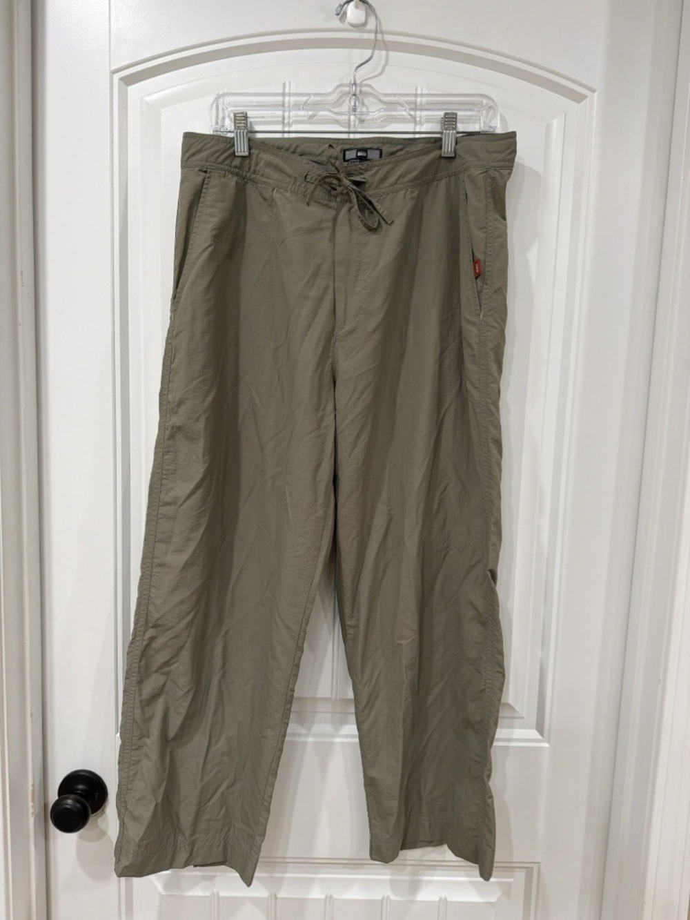 EUC REI Women's Drawstring Hiking Pants in Light Khaki - Picture 2 of 9